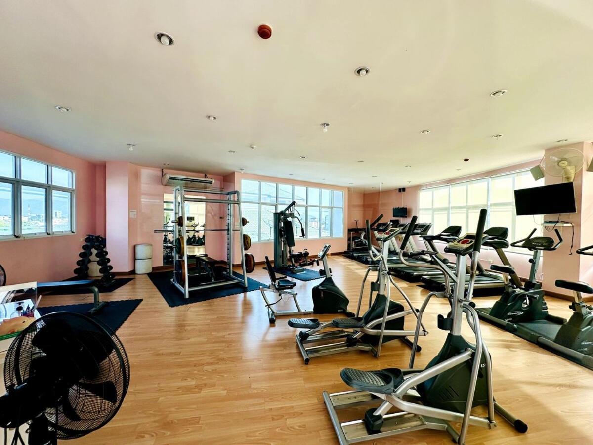 Ban Rong KhoeiWisdom Burg Bangsaen, Pool, Gym公寓式酒店 外观 照片