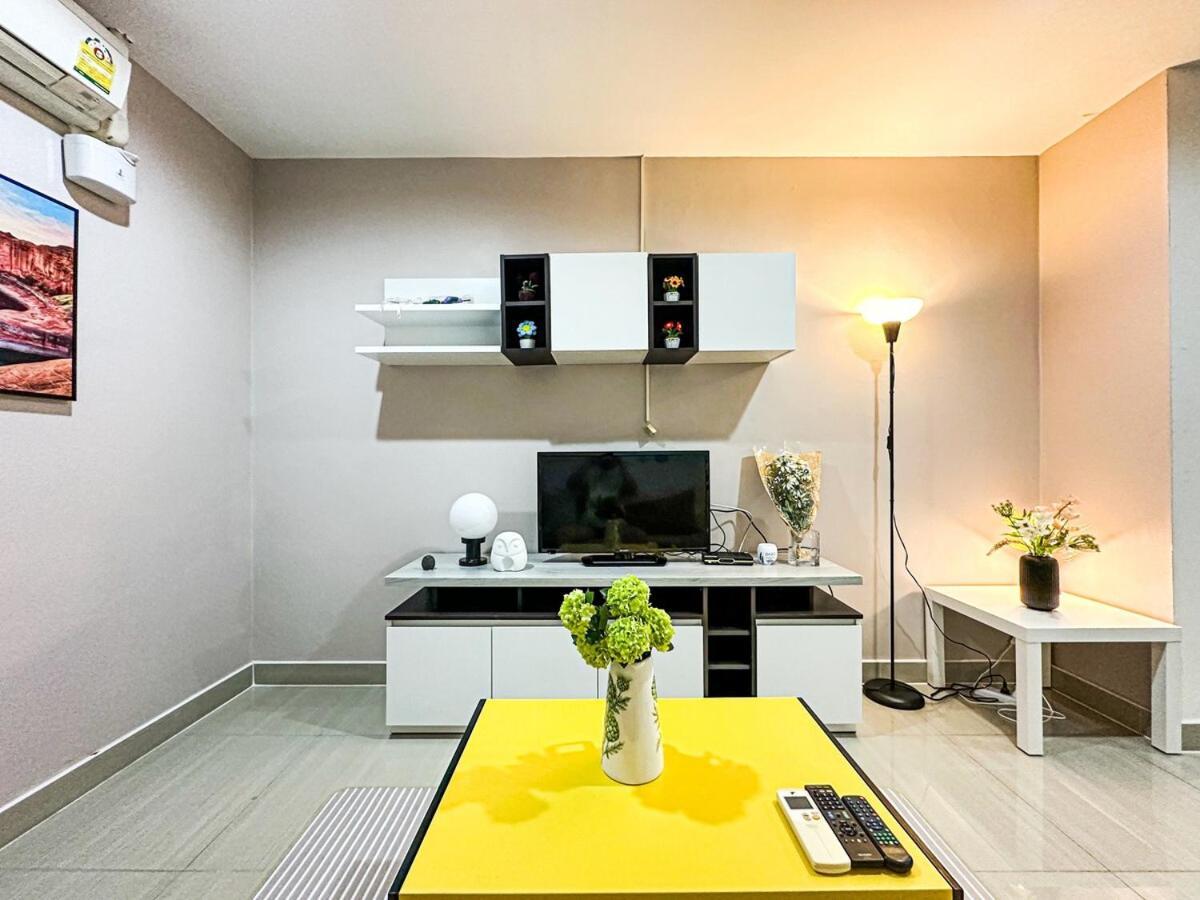 Ban Rong KhoeiWisdom Burg Bangsaen, Pool, Gym公寓式酒店 外观 照片
